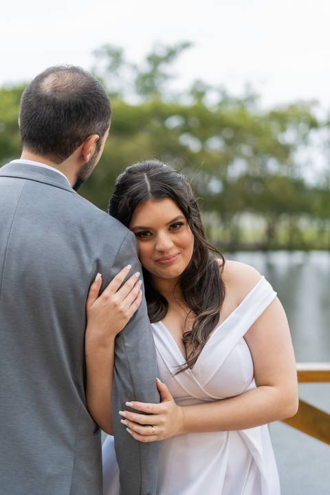 felipe-lopes-fotografia-fotografo-em-osorio-casamento-pre-wedding-ensaio-antes-da-recepcao-de-convidados-em-capao-da-canoa-fotos-externas-na-chuva'
