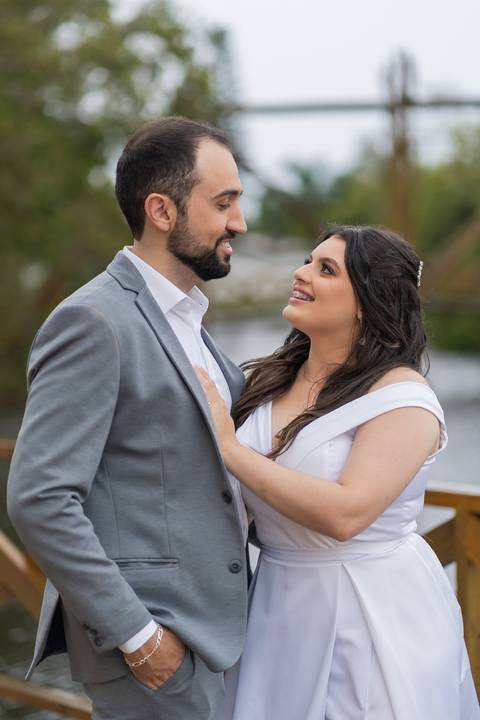 felipe-lopes-fotografia-fotografo-em-osorio-casamento-pre-wedding-ensaio-antes-da-recepcao-de-convidados-em-capao-da-canoa-fotos-externas-na-chuva'