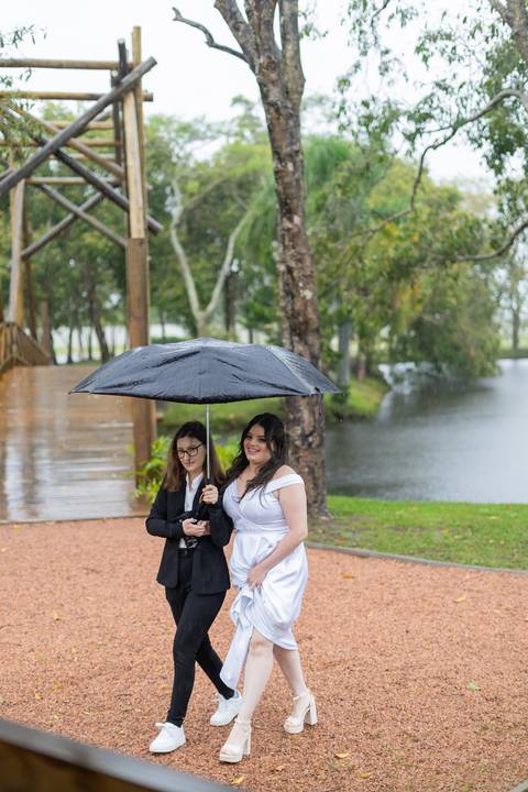 felipe-lopes-fotografia-fotografo-em-osorio-casamento-pre-wedding-ensaio-antes-da-recepcao-de-convidados-em-capao-da-canoa-fotos-do-encontro-dos-noivos'