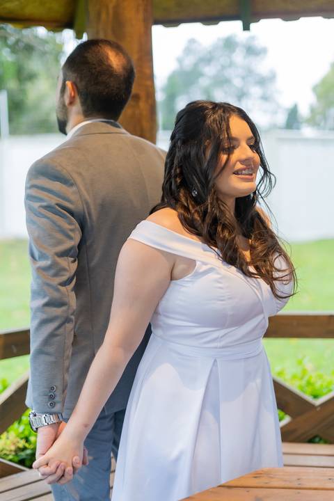 felipe-lopes-fotografia-fotografo-em-osorio-casamento-pre-wedding-ensaio-antes-da-recepcao-de-convidados-em-capao-da-canoa-fotos-do-encontro-dos-noivos'