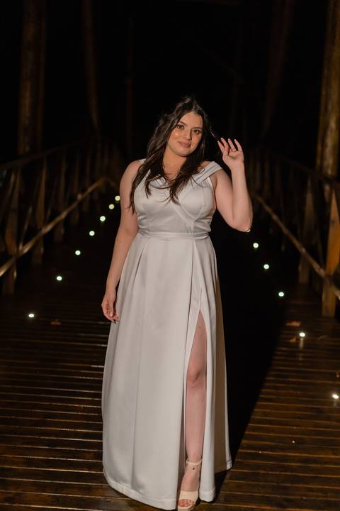 felipe-lopes-fotografia-fotografo-em-osorio-casamento-pre-wedding-ensaio-antes-da-recepcao-de-convidados-em-capao-da-canoa-fotos-noturnas-externas-na-chuva'