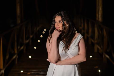 felipe-lopes-fotografia-fotografo-em-osorio-casamento-pre-wedding-ensaio-antes-da-recepcao-de-convidados-em-capao-da-canoa-fotos-noturnas-externas-na-chuva'