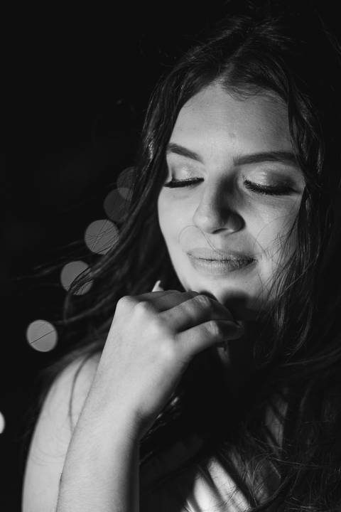 felipe-lopes-fotografia-fotografo-em-osorio-casamento-pre-wedding-ensaio-antes-da-recepcao-de-convidados-em-capao-da-canoa-fotos-noturnas-externas-na-chuva'