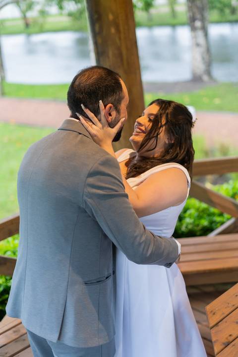 felipe-lopes-fotografia-fotografo-em-osorio-casamento-pre-wedding-ensaio-antes-da-recepcao-de-convidados-em-capao-da-canoa-fotos-do-encontro-dos-noivos'