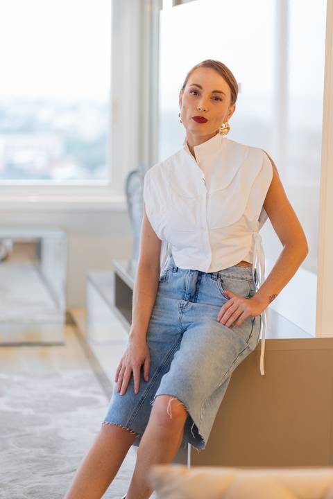 felipe-lopes-fotografia-fotografo-em-osorio-ensaio-empresarial-para-marca-de-roupa-feminina-fotos-internas-em-apartamento-em-capao-da-canoa-loja-de-roupa-feminina-juliana-correia'