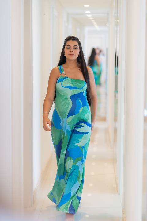 felipe-lopes-fotografia-fotografo-em-osorio-ensaio-empresarial-para-marca-de-roupa-feminina-fotos-internas-em-apartamento-em-capao-da-canoa-loja-de-roupa-feminina-juliana-correia'