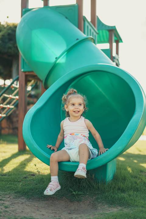 felipe-lopes-fotografia-fotografo-em-osorio-ensaio-de-familia-no-hotel-estribo-em-santo-antonio-da-patrulha-ensaio-na-natureza-espontaneo-piquinique-banho-de-mangueira'