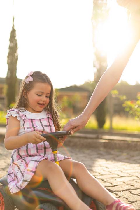 felipe-lopes-fotografia-fotografo-em-osorio-ensaio-de-familia-com-criancas-externo-na-natureza-espontaneo-divertido-brincadeiras-no-hotel-estribo-em-santo-antonio-da-patrulha-RS'