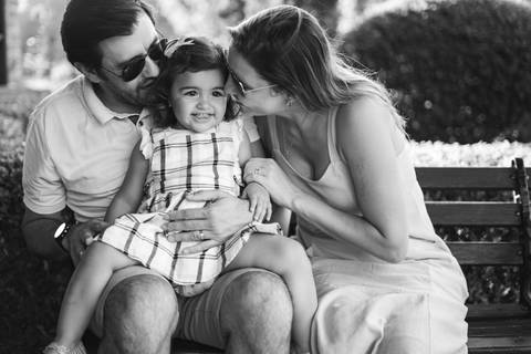 felipe-lopes-fotografia-fotografo-em-osorio-ensaio-de-familia-com-criancas-externo-na-natureza-espontaneo-divertido-brincadeiras-no-hotel-estribo-em-santo-antonio-da-patrulha-RS'