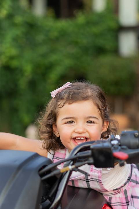 felipe-lopes-fotografia-fotografo-em-osorio-ensaio-de-familia-com-criancas-externo-na-natureza-espontaneo-divertido-brincadeiras-no-hotel-estribo-em-santo-antonio-da-patrulha-RS'