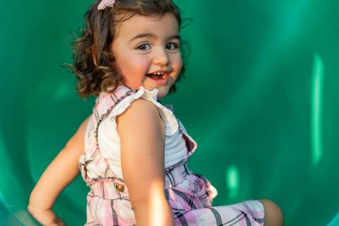 felipe-lopes-fotografia-fotografo-em-osorio-ensaio-de-familia-com-criancas-externo-na-natureza-espontaneo-divertido-brincadeiras-no-hotel-estribo-em-santo-antonio-da-patrulha-RS'