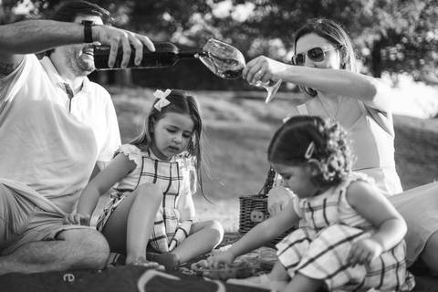 felipe-lopes-fotografia-fotografo-em-osorio-ensaio-de-familia-com-criancas-externo-na-natureza-espontaneo-divertido-brincadeiras-no-hotel-estribo-em-santo-antonio-da-patrulha-RS'