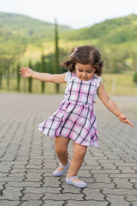 felipe-lopes-fotografia-fotografo-em-osorio-ensaio-de-familia-com-criancas-externo-na-natureza-espontaneo-divertido-brincadeiras-no-hotel-estribo-em-santo-antonio-da-patrulha-RS'