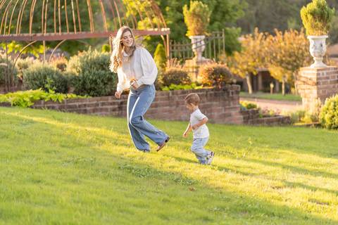 felipe-lopes-fotografia-fotografo-em-osorio-ensaio-de-familia-externo-na-natureza-espontaneo-natural-com-crianca-no-hotel-estribo-em-santo-antonio-da-patrulha-RS'
