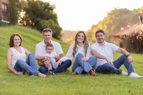 felipe-lopes-fotografia-fotografo-em-osorio-ensaio-de-familia-externo-na-natureza-espontaneo-natural-com-crianca-no-hotel-estribo-em-santo-antonio-da-patrulha-RS'