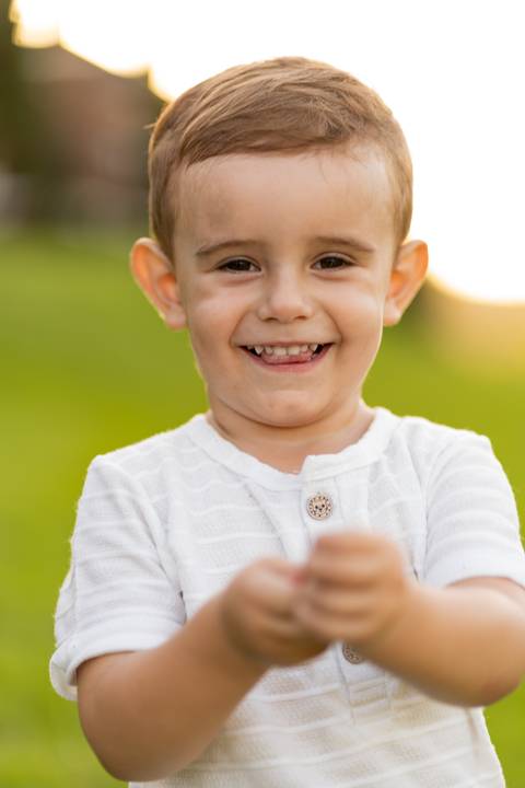 felipe-lopes-fotografia-fotografo-em-osorio-ensaio-de-familia-externo-na-natureza-espontaneo-natural-com-crianca-no-hotel-estribo-em-santo-antonio-da-patrulha-RS'