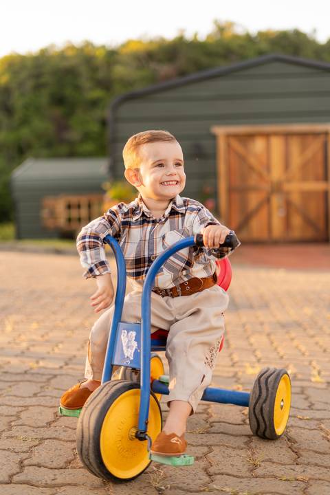 felipe-lopes-fotografia-fotografo-em-osorio-ensaio-de-familia-externo-na-natureza-espontaneo-natural-com-crianca-no-hotel-estribo-em-santo-antonio-da-patrulha-RS'