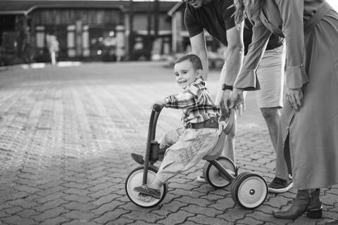 felipe-lopes-fotografia-fotografo-em-osorio-ensaio-de-familia-externo-na-natureza-espontaneo-natural-com-crianca-no-hotel-estribo-em-santo-antonio-da-patrulha-RS'