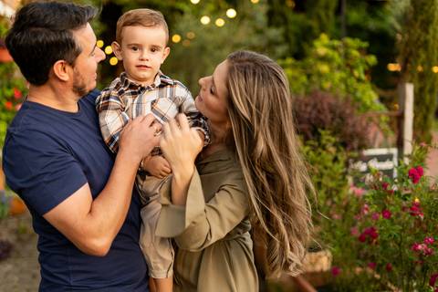 felipe-lopes-fotografia-fotografo-em-osorio-ensaio-de-familia-externo-na-natureza-espontaneo-natural-com-crianca-no-hotel-estribo-em-santo-antonio-da-patrulha-RS'