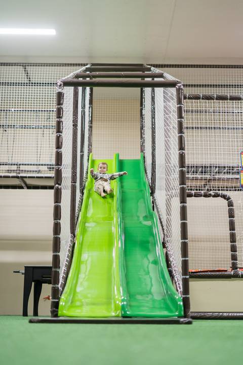 felipe-lopes-fotografia-fotografo-em-osorio-ensaio-de-familia-externo-na-natureza-espontaneo-natural-com-crianca-no-hotel-estribo-em-santo-antonio-da-patrulha-RS'