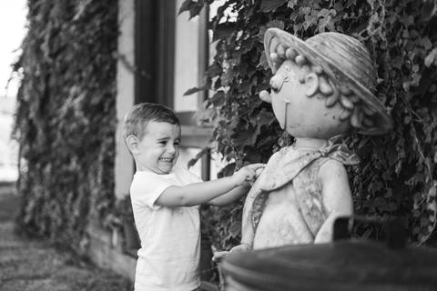 felipe-lopes-fotografia-fotografo-em-osorio-ensaio-de-familia-externo-na-natureza-espontaneo-natural-com-crianca-no-hotel-estribo-em-santo-antonio-da-patrulha-RS'