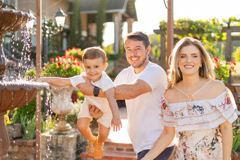 felipe-lopes-fotografia-fotografo-em-osorio-ensaio-de-familia-externo-na-natureza-espontaneo-natural-com-crianca-no-hotel-estribo-em-santo-antonio-da-patrulha-RS'