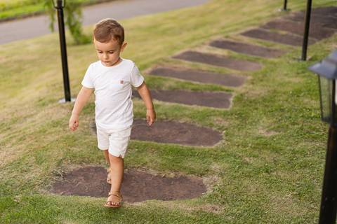 felipe-lopes-fotografia-fotografo-em-osorio-ensaio-de-familia-externo-na-natureza-espontaneo-natural-com-crianca-no-hotel-estribo-em-santo-antonio-da-patrulha-RS'