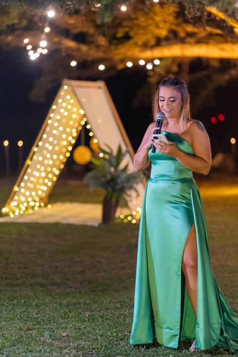 felipe-lopes-fotografia-fotografo-em-osorio-festa-de-formatura--formanda-em-medicina-veterinaria-no-celeiro-aparecida-em-osorio-recepcao-externa-no-por-do-sol'