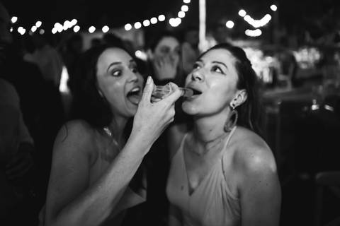 felipe-lopes-fotografia-fotografo-em-osorio-festa-de-formatura--formanda-em-medicina-veterinaria-no-celeiro-aparecida-em-osorio-recepcao-externa-no-por-do-sol'