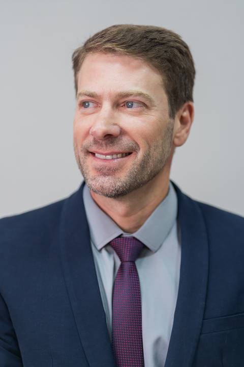 felipe-lopes-fotografia-fotografo-em-osorio-ensaio-empresarial-medico-cirurgiao-fotos-em-consultorio'