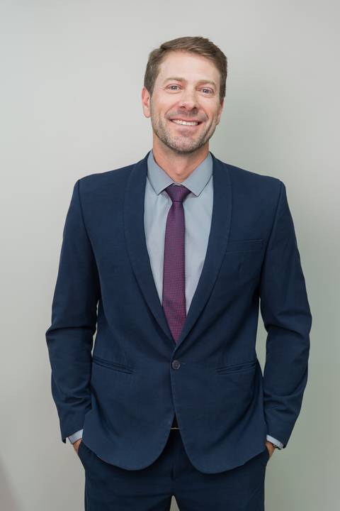 felipe-lopes-fotografia-fotografo-em-osorio-ensaio-empresarial-medico-cirurgiao-fotos-em-consultorio'