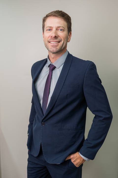 felipe-lopes-fotografia-fotografo-em-osorio-ensaio-empresarial-medico-cirurgiao-fotos-em-consultorio'