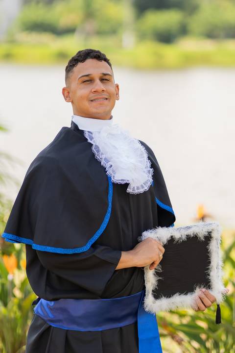 felipe-lopes-fotografia-fotografo-em-osorio-ensaio-de-formatura-de-toga-de-turma-de-formandos-de-engenharia-de-producao-furg-em-santo-antonio-da-patrulha-RS'