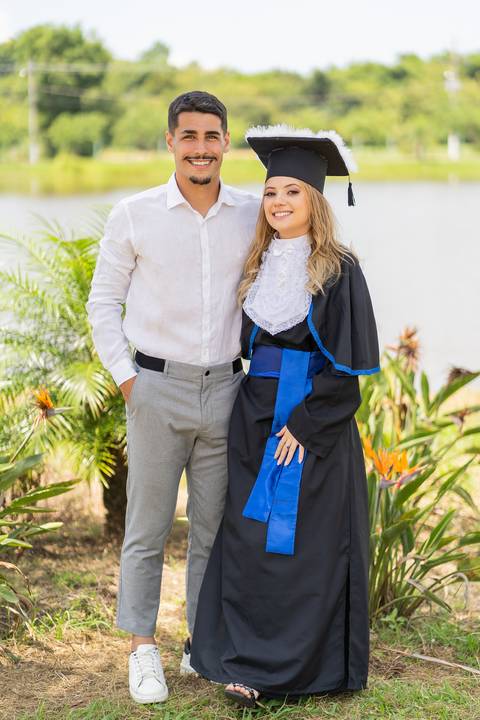felipe-lopes-fotografia-fotografo-em-osorio-ensaio-de-formatura-de-toga-de-turma-de-formandos-de-engenharia-de-producao-furg-em-santo-antonio-da-patrulha-RS'