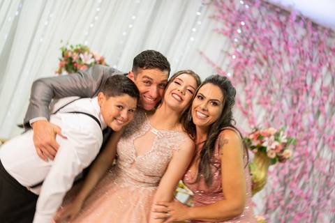 felipe-lopes-fotografia-fotografo-em-osorio-festa-de-15-anos-debutante-em-tramandai-rio-grande-do-sul-fotos-com-os-pais'