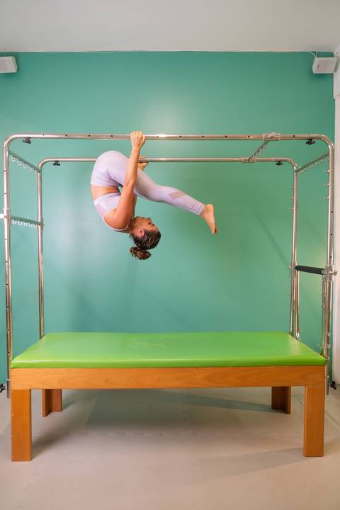 felipe-lopes-fotografia-fotografo-em-osorio-ensaio-empresarial-da-alice-knop-freire-em-casa-fotos-espontaneas-despojadas-profissionais-em-santo-antonio-da-patrulha-rio-grande-do-sul'