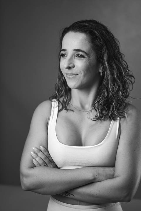 felipe-lopes-fotografia-fotografo-em-osorio-ensaio-empresarial-da-alice-knop-freire-em-casa-fotos-espontaneas-despojadas-profissionais-em-santo-antonio-da-patrulha-rio-grande-do-sul'