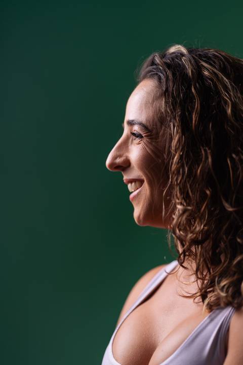 felipe-lopes-fotografia-fotografo-em-osorio-ensaio-empresarial-da-alice-knop-freire-em-casa-fotos-espontaneas-despojadas-profissionais-em-santo-antonio-da-patrulha-rio-grande-do-sul'