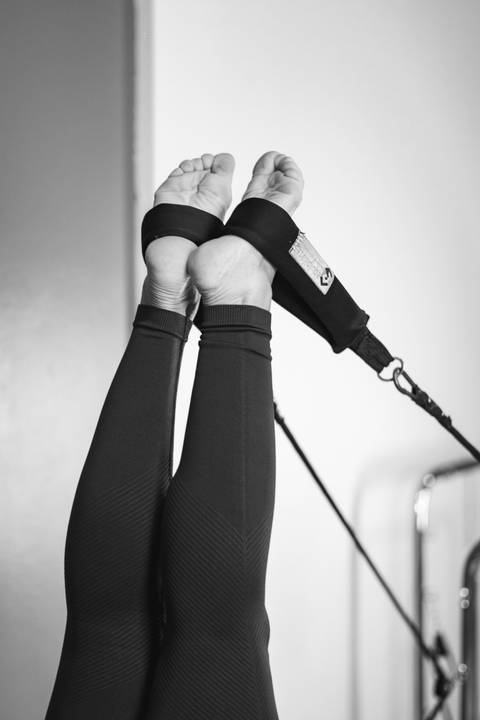 felipe-lopes-fotografia-fotografo-em-osorio-ensaio-empresarial-da-alice-knop-freire-em-casa-fotos-espontaneas-despojadas-profissionais-em-santo-antonio-da-patrulha-rio-grande-do-sul'