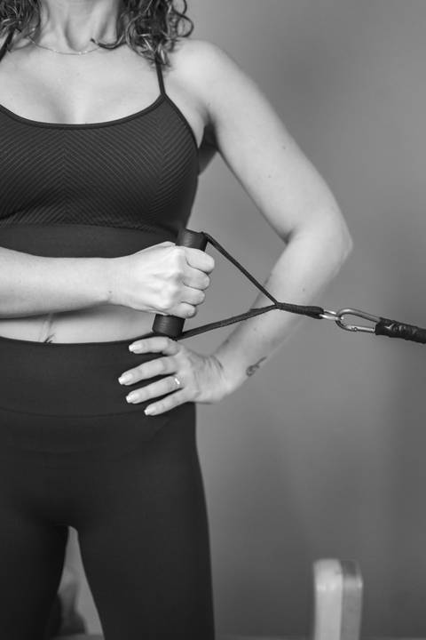 felipe-lopes-fotografia-fotografo-em-osorio-ensaio-empresarial-da-alice-knop-freire-em-casa-fotos-espontaneas-despojadas-profissionais-em-santo-antonio-da-patrulha-rio-grande-do-sul'