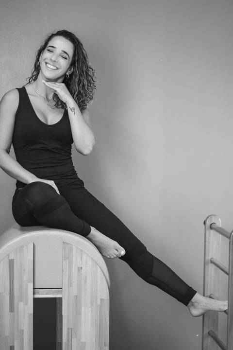 felipe-lopes-fotografia-fotografo-em-osorio-ensaio-empresarial-da-alice-knop-freire-em-casa-fotos-espontaneas-despojadas-profissionais-em-santo-antonio-da-patrulha-rio-grande-do-sul'