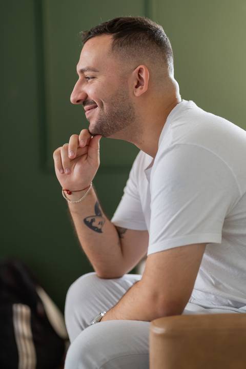 felipe-lopes-fotografia-fotografo-em-osorio-ensaio-empresarial-de-socios-homens-de-empresa-de-co-working-nuvem-espaco-criativo-retratos-corporativos-em-estudio'