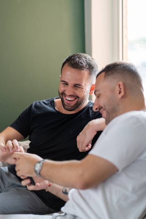 felipe-lopes-fotografia-fotografo-em-osorio-ensaio-empresarial-de-socios-homens-de-empresa-de-co-working-nuvem-espaco-criativo-retratos-corporativos-em-estudio'