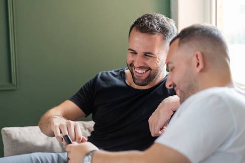 felipe-lopes-fotografia-fotografo-em-osorio-ensaio-empresarial-de-socios-homens-de-empresa-de-co-working-nuvem-espaco-criativo-retratos-corporativos-em-estudio'