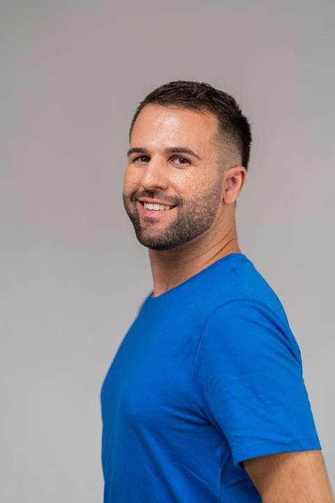 felipe-lopes-fotografia-fotografo-em-osorio-ensaio-empresarial-de-socios-homens-de-empresa-de-co-working-nuvem-espaco-criativo-retratos-corporativos-em-estudio'