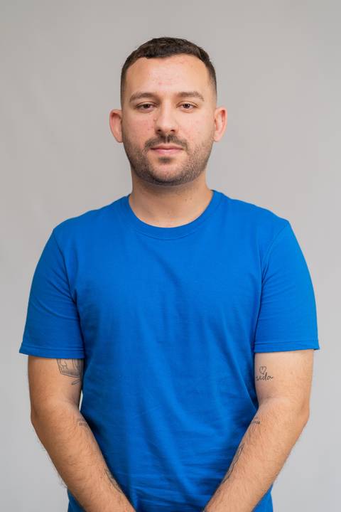 felipe-lopes-fotografia-fotografo-em-osorio-ensaio-empresarial-de-socios-homens-de-empresa-de-co-working-nuvem-espaco-criativo-retratos-corporativos-em-estudio'