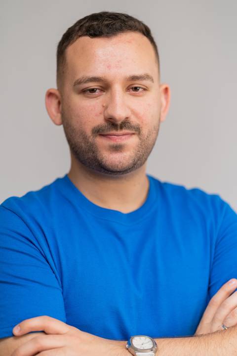 felipe-lopes-fotografia-fotografo-em-osorio-ensaio-empresarial-de-socios-homens-de-empresa-de-co-working-nuvem-espaco-criativo-retratos-corporativos-em-estudio'