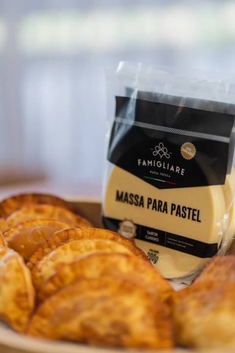 felipe-lopes-fotografia-fotografo-em-osorio-ensaio-empresarial-de-marca-de-comida-massas-famigliare-fotos-para-acervo-criacao-de-conteudo-nas-redes'