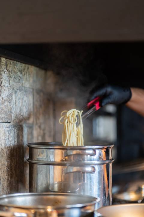 felipe-lopes-fotografia-fotografo-em-osorio-ensaio-empresarial-de-marca-de-comida-massas-famigliare-fotos-para-acervo-criacao-de-conteudo-nas-redes'
