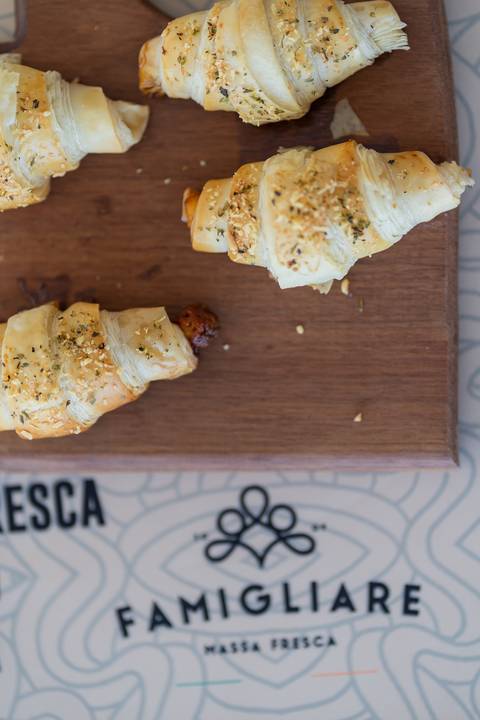 felipe-lopes-fotografia-fotografo-em-osorio-ensaio-empresarial-de-marca-de-comida-massas-famigliare-fotos-para-acervo-criacao-de-conteudo-nas-redes'